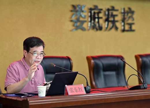 4、张东红授课.jpg 4、张东红授课.jpg