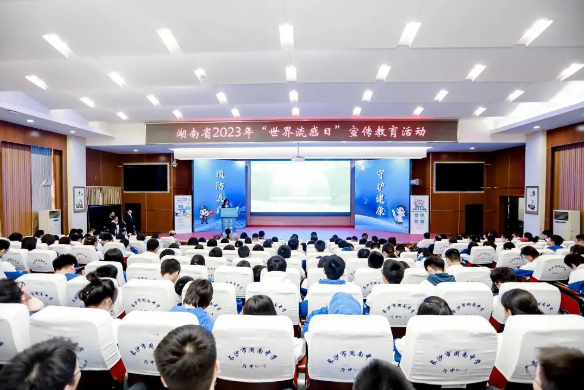 1699926328992.png QQ截图20231114094401.png