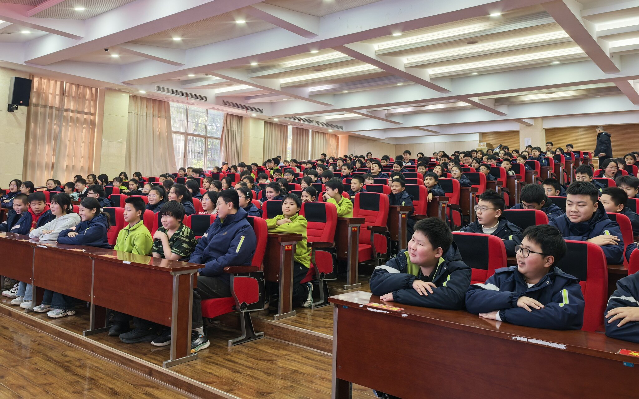 常德进学校2 (1).jpg