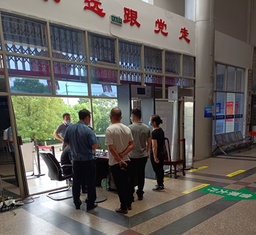 7.20210801赵俊仕参与省委新冠常态化防控工作专项巡回督查,暗访永州市汽车站.jpg 7.20210801赵俊仕参与省委新冠常态化防控工作专项巡回督查,暗访永州市汽车站.jpg